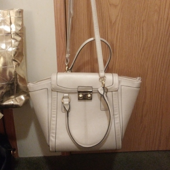 Kate Landry Handbags - Kate Landry crossbody purse